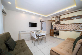 Comfortable Apartment with Shared Pool near Beach in Muratpasa, Antalya